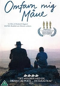 Omfavn mig måne poster