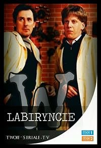 W labiryncie poster