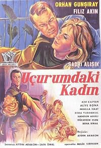 Uçurumdaki kadin poster