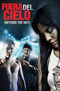 Fuera del cielo poster