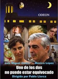 Uno de los dos no puede estar equivocado poster